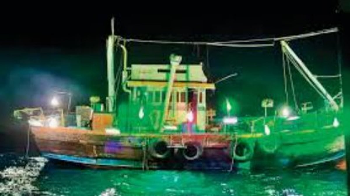 Goenchea Raponkarancho Ekvott Demands Ban on Illegal LED Fishing in Goa