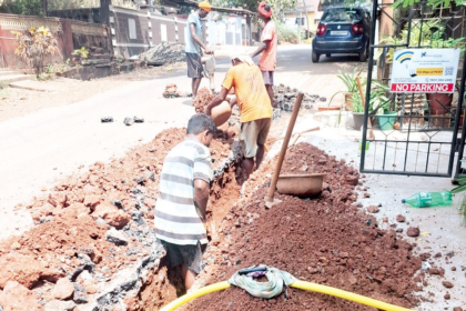 Gogol Housing Board and Vidhyanagar Residents Struggle With Ongoing Excavation Work for Sewerage and Gas Pipelines