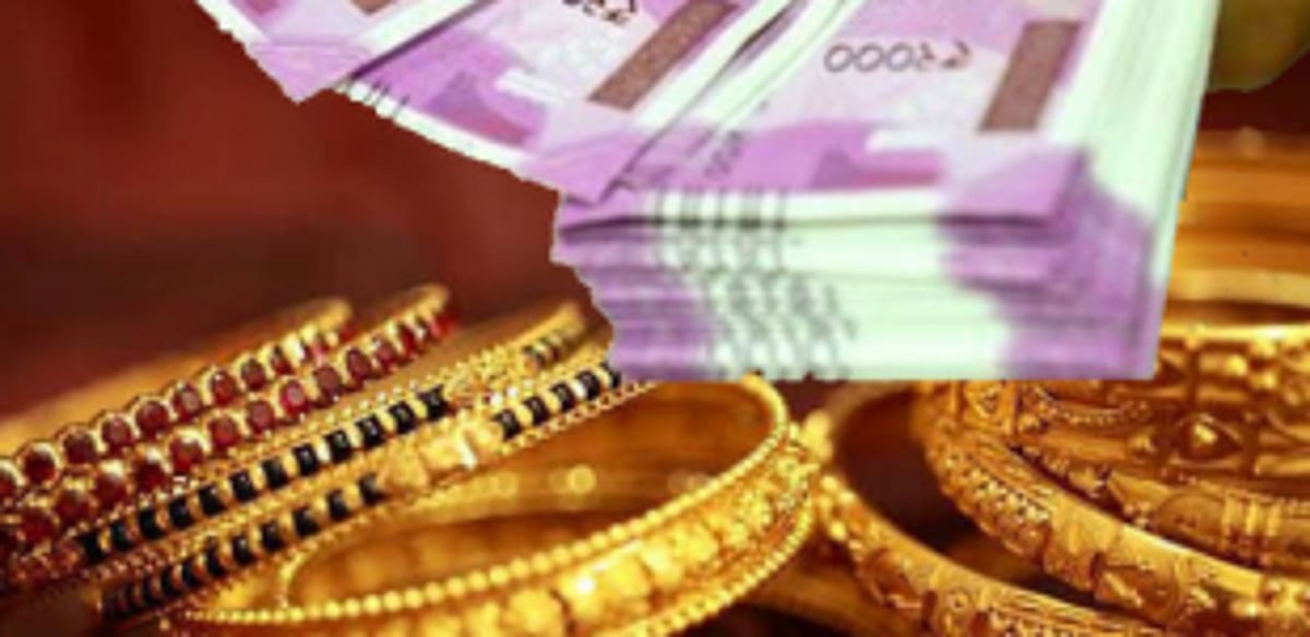 Gold ornaments   stolen from   Navelim house