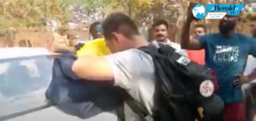 Good News: Taxi Driver Goes Out Of His Way To Return Passenger’s Bag