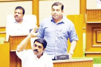 Government accused of furnishing incomplete answers