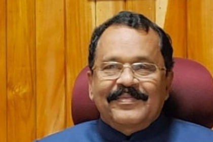 Governor meets Kavlem panchayat, Dhavalikar