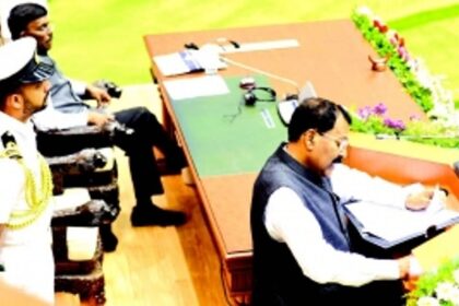 Governor showers praises on police, says law and order situation under control