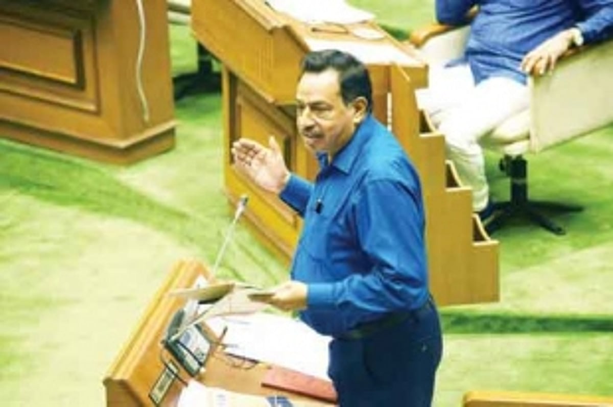 Govt accused of leasing out hospital to NGO headed by Pramod Sawant