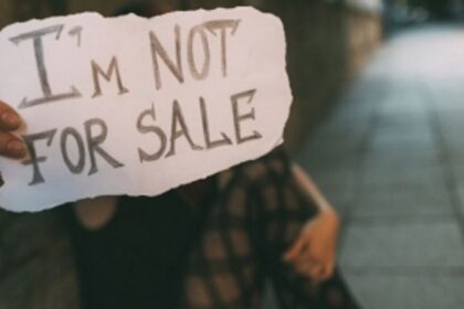 Govt calls for striking a chord between States, nations to counter human trafficking