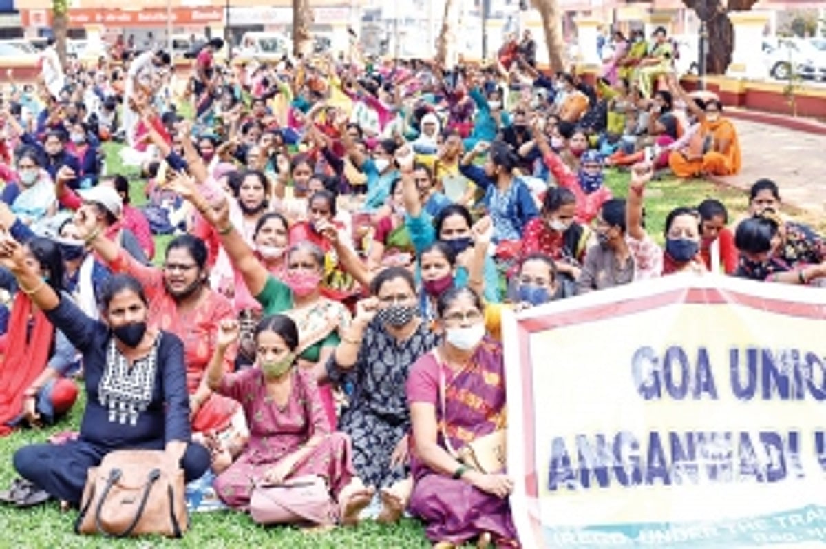 Govt contractual workers demand regularisation