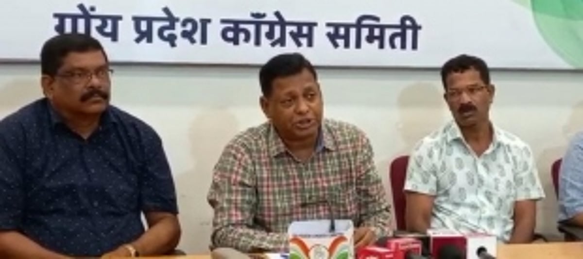 Govt is taking bribes, selling land to outsiders: Congress