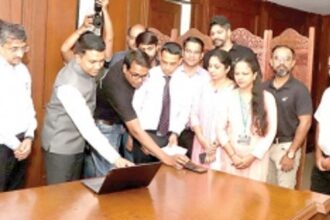 Govt launches online portal to  install solar rooftop panels