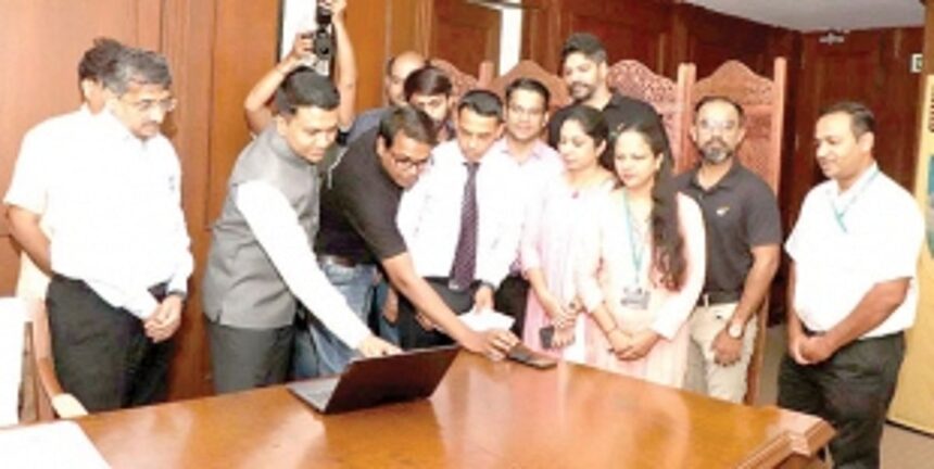 Govt launches online portal to install solar rooftop panels