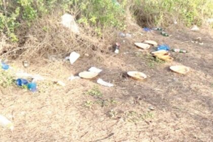 Govt must act tough against those littering beaches