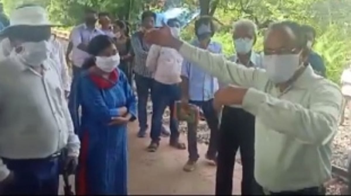 Govt & railway officials face people power at Cansaulim