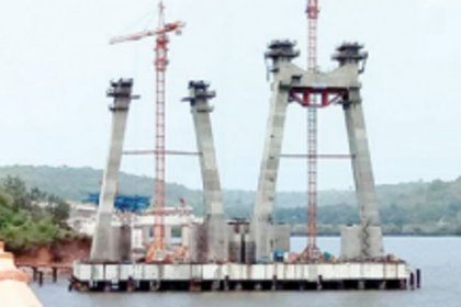 Govt reviews traffic management plan at Zuari Bridge