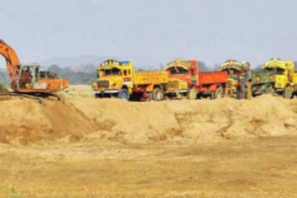 Govt to allow sand mining  only through manual process