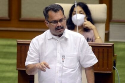 Govt to examine reducing  stamp duty of conveyance  deed: Law Minister