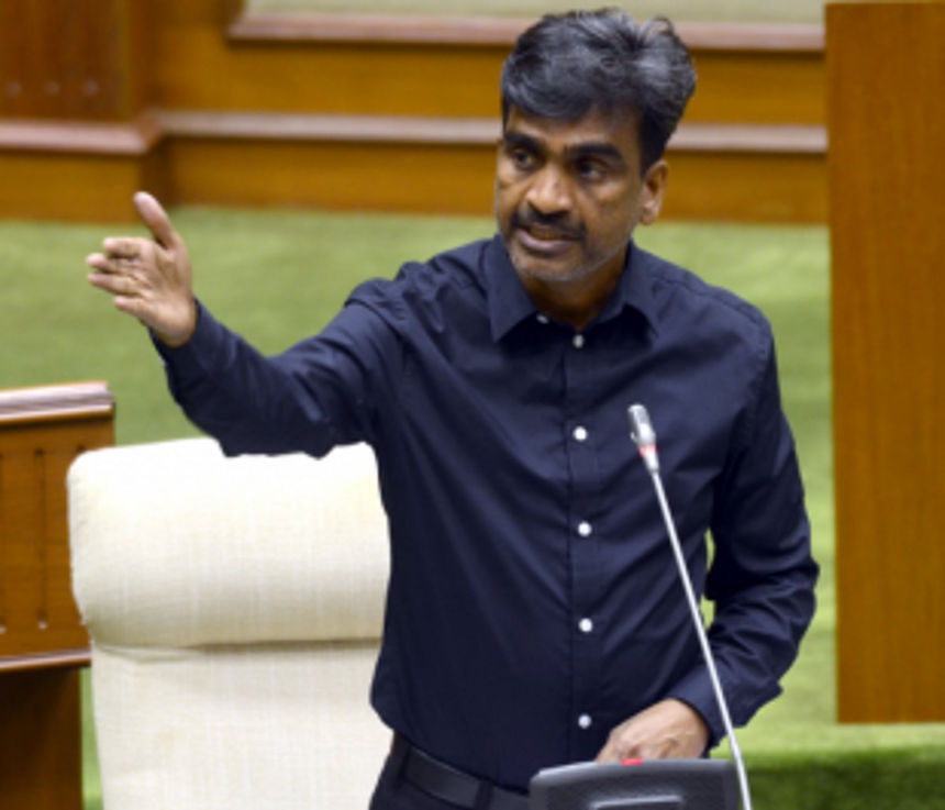 Govt to take action against vessels from other States fishing in Goan waters 1 Govt to take action against vessels from other States fishing in Goan waters