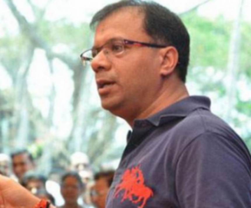 Govt wants to auction SEZ land at the earliest: Min