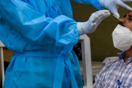 Govt warns hospitals not to deny entry for want of RTPCR test
