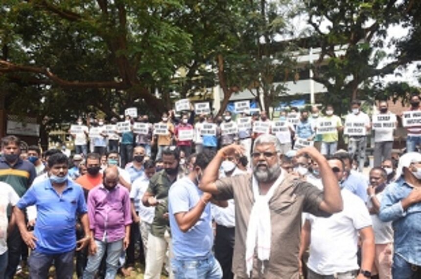 Govt will come down on protesting taxi owners with iron hand: Minister