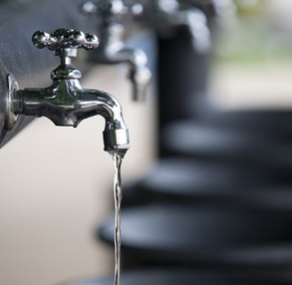 Govt withholds decision to hike water tariff