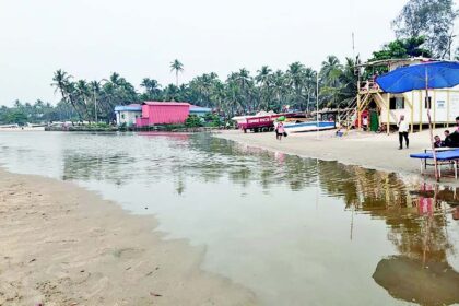 Greens aghast as Colva creek spews polluted water onto beach