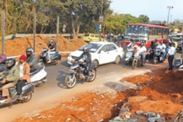 Groundwork for new bridge on Mandovi chokes Porvorim