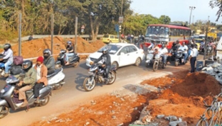 Groundwork for new bridge on Mandovi chokes Porvorim 1 Groundwork for new bridge on Mandovi chokes Porvorim