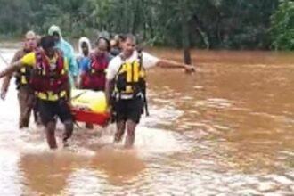 Gudi-Paroda plunged under water, roads unmotorable