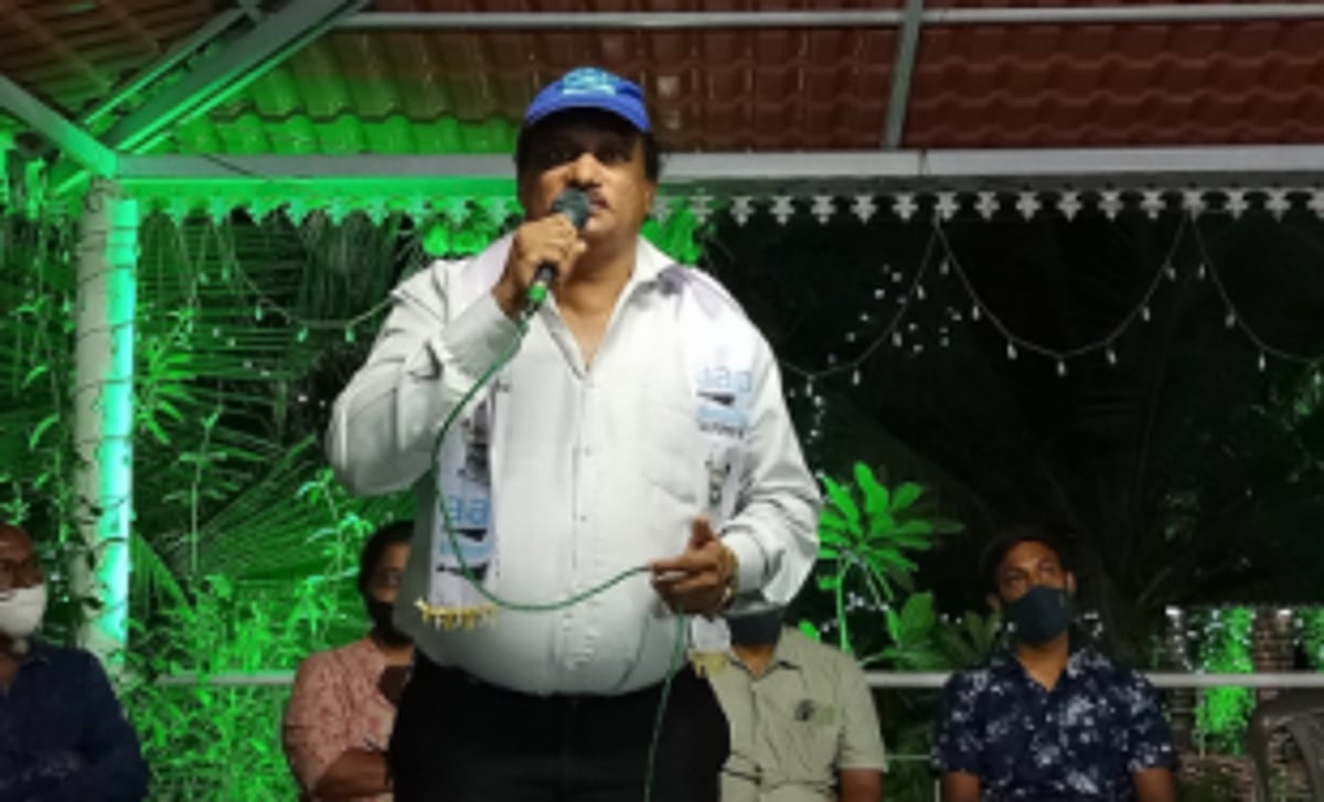 Guirdolim former sarpanch Gonsalves joins AAP