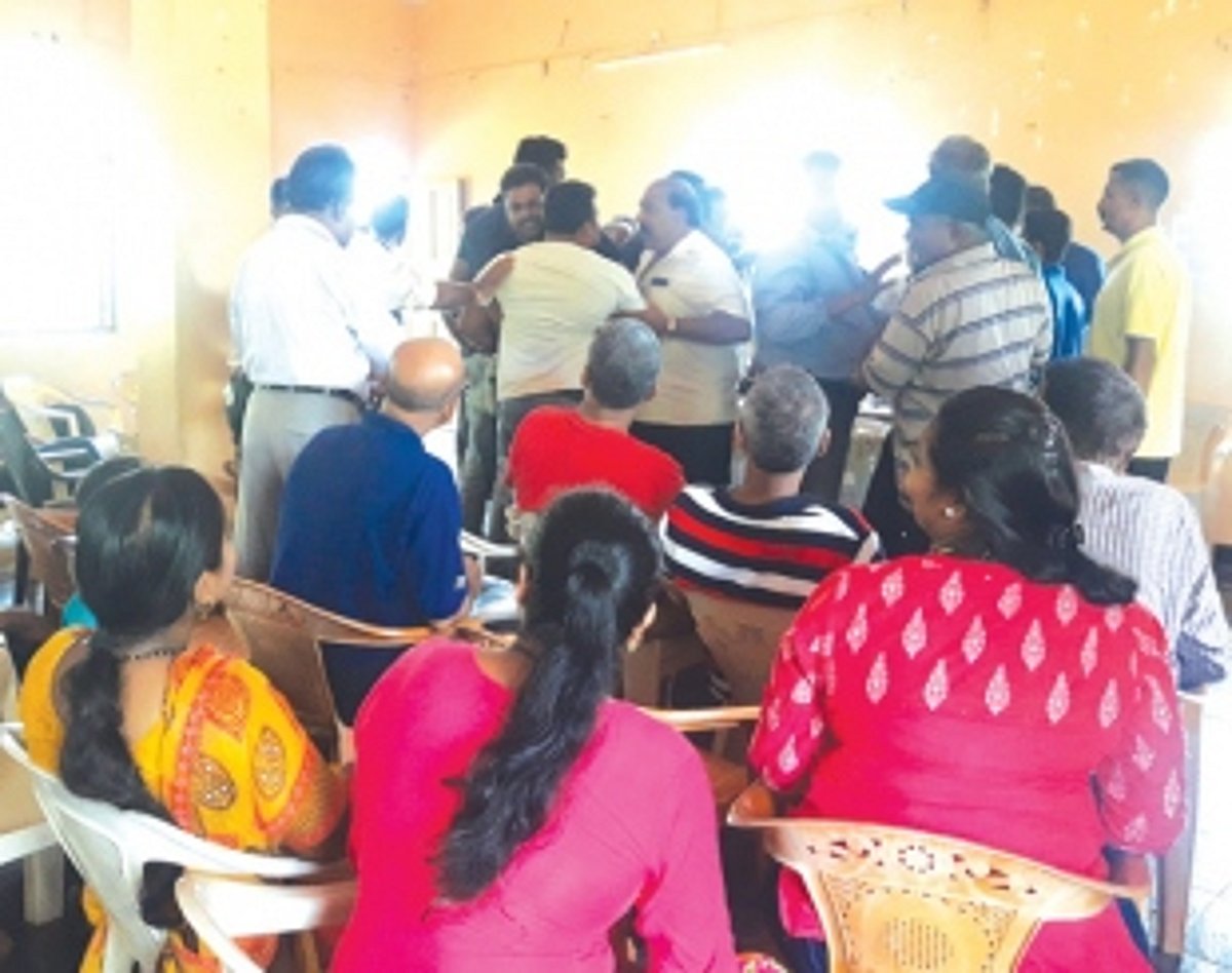 Guirim gram sabha turns chaotic  over ‘manipulation’ of minutes