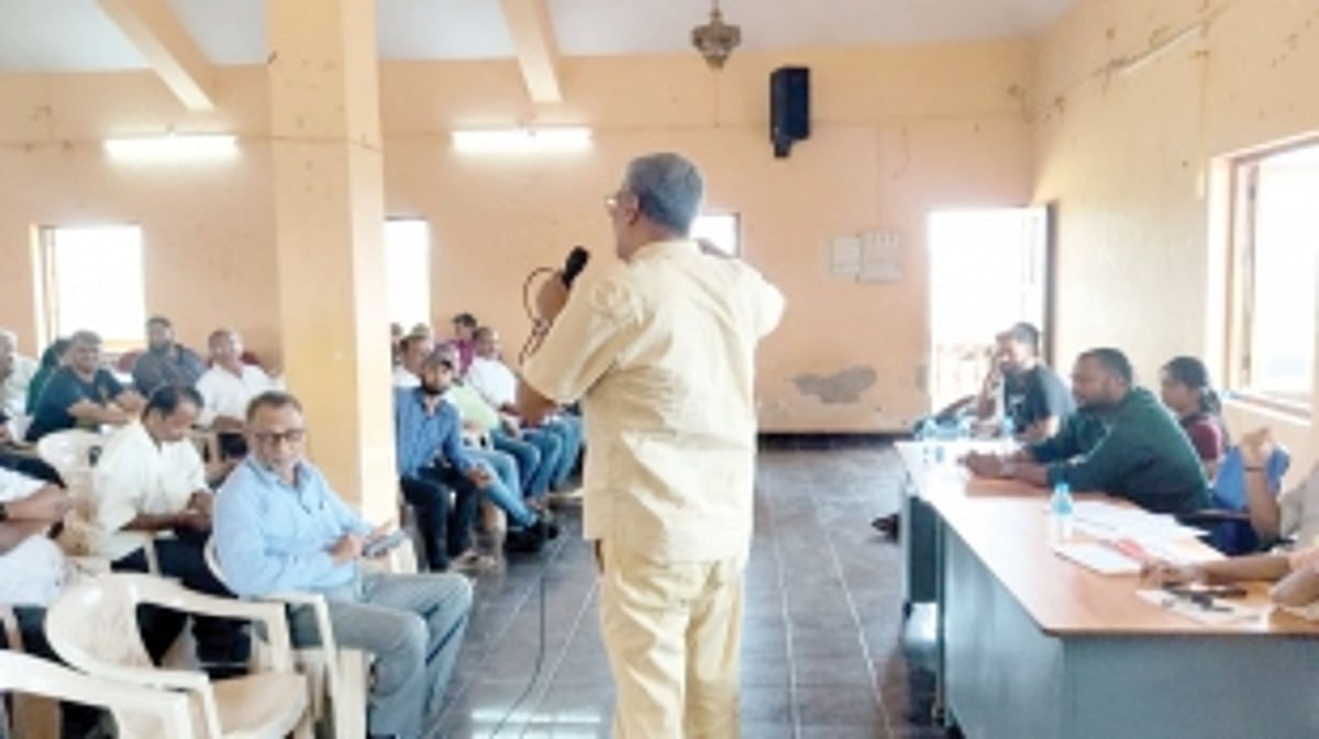 Guirim sabha discusses land filling, illegal constructions
