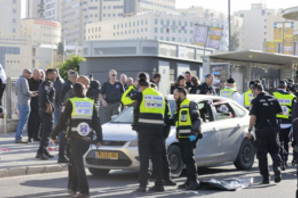 Gunmen Attack at Jerusalem Bus Stop Leaves Three Dead