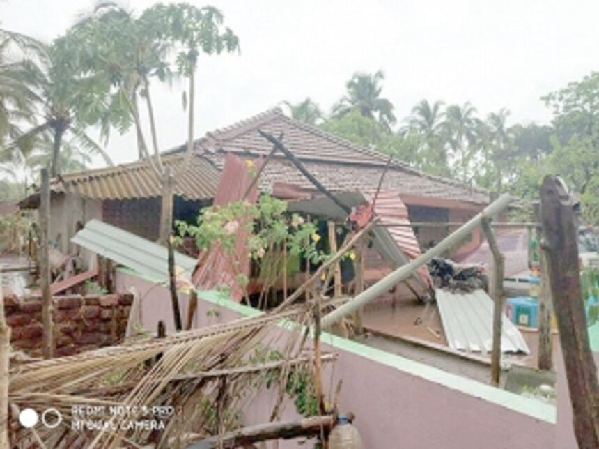 Gusty winds, rain hit Kalay ward
