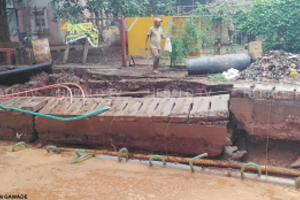 Gutter slab collapses due to Smart city negligence near Tad Mad, St Inez.