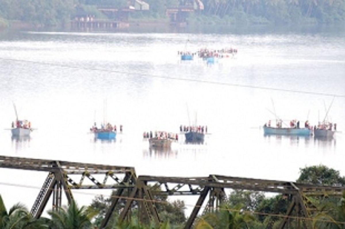 HC: Authorities ‘too eager to be hoodwinked’ on illegal sand mining