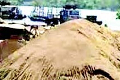 HC WANTS TO KNOW: How did Illegal sand mining take place at Ragada river, a “protected area”
