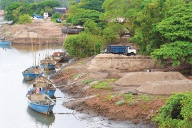 HC asks Forest Dept to visit sites mentioned in O Heraldo’s investigative reports on illegal sand mining in Mhadei