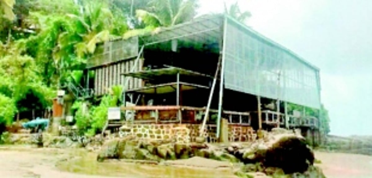 HC directs Tourism Dept  to demolish encroachment from beach at Vagator