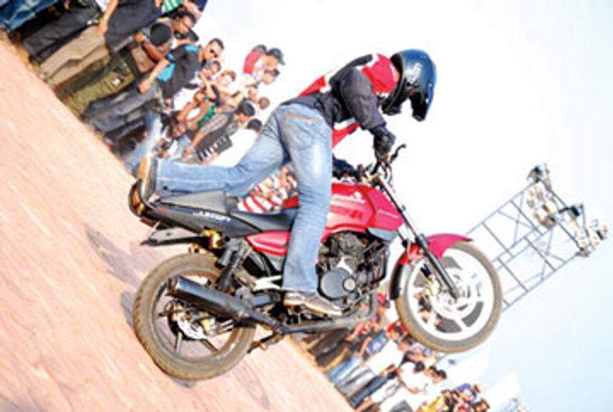 HERE COMES THE WHEELIE GUY