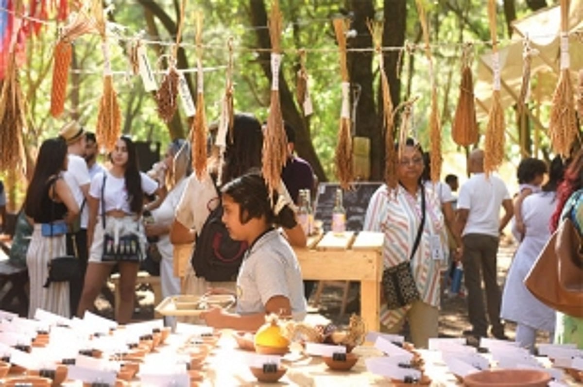 HEROES ON THE FIELD, FARMS, GARDENS AND MOUNTAINS