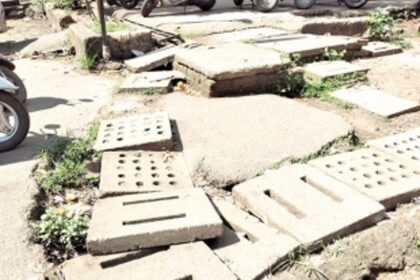 Haphazardly placed concrete slabs  at Panjim market poses risk