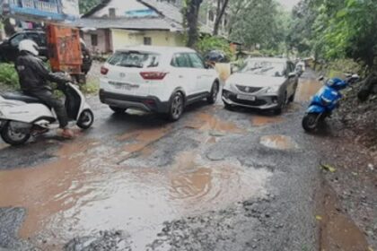 Has the Goa government met its given deadlines to repair roads?