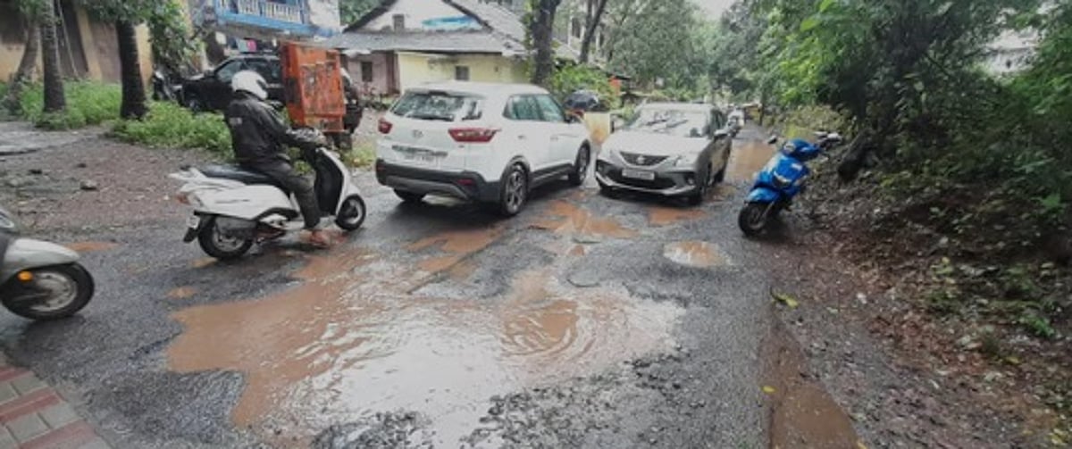 Has the Goa government met its given deadlines to repair roads?