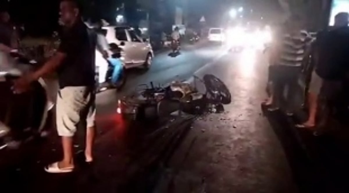 Head on collision between bullet and KTM bike at Thivim; bullet rider dies on the spot