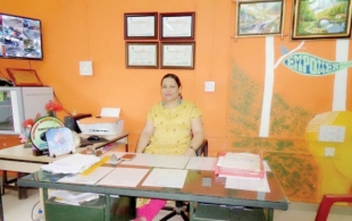 Headmistress of Malkarnem Govt High School becomes youngest to get National Award