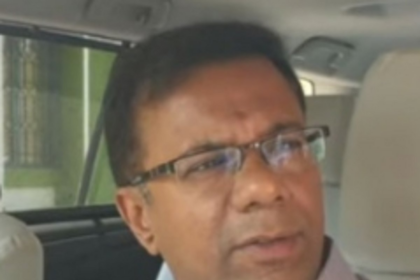 Health Minister to reinstate nurses within 48 hours