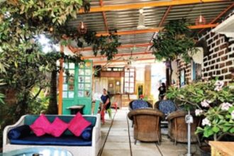 Healthy food indulgence in a green space, literally!