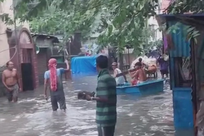 Heavy Overnight Rain Floods Kolkata, Traffic Paralyzed as Water Enters Homes