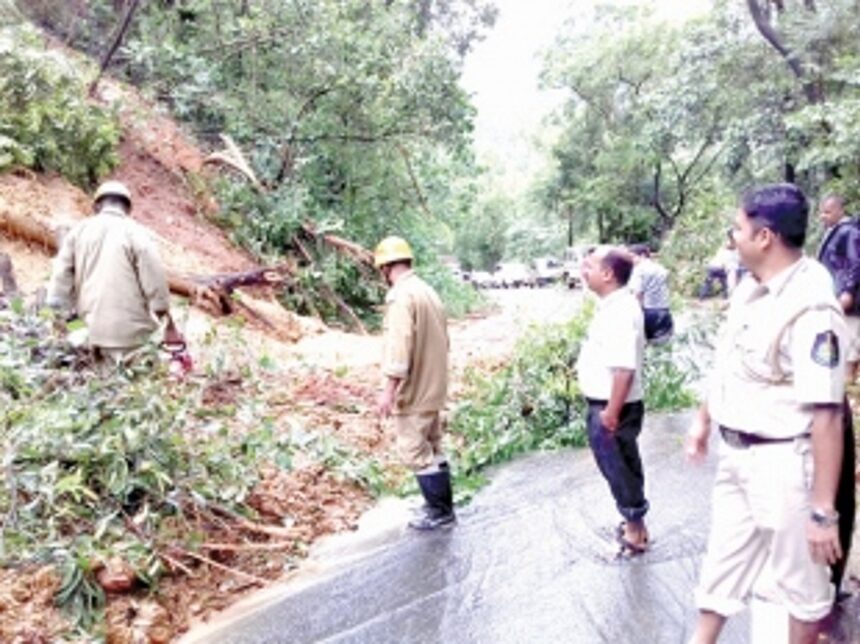 Heavy rains cause landslides at Chorla Ghat; disrupt traffic