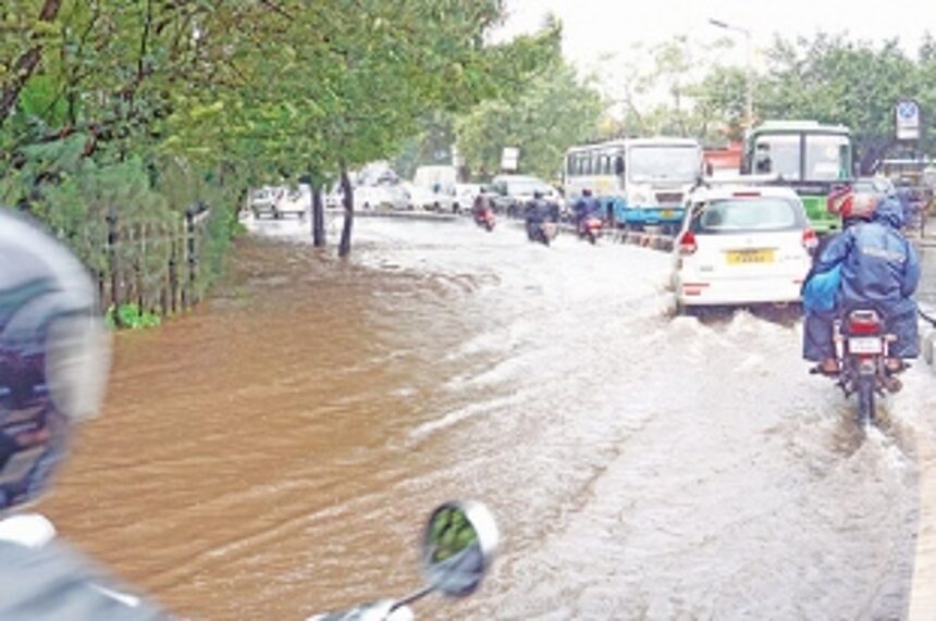 Heavy rains, stormy winds pound Goa