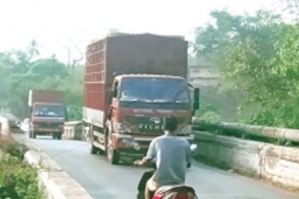 Heavy vehicles may weaken old Khandepar Bridge, fear locals